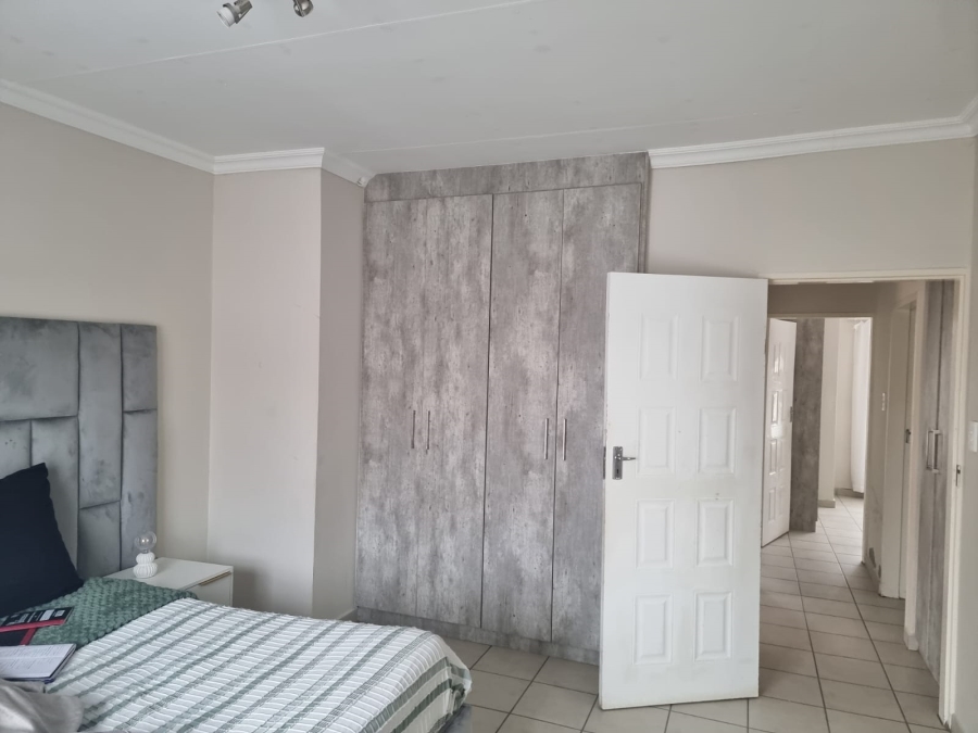 3 Bedroom Property for Sale in Waterval East North West